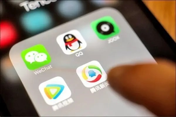 如何在QQ上添加好友？